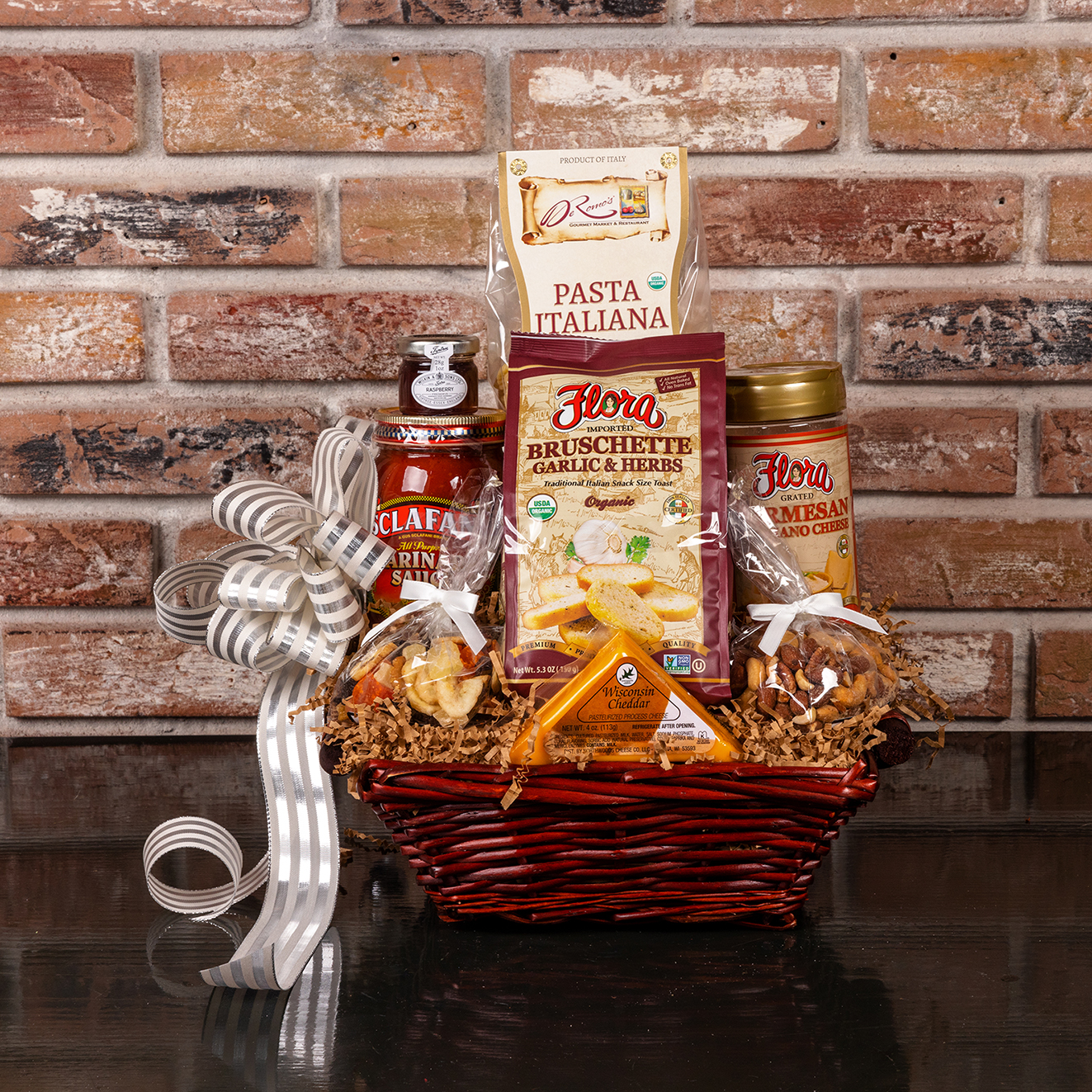 DeRomosGiftBasket 60