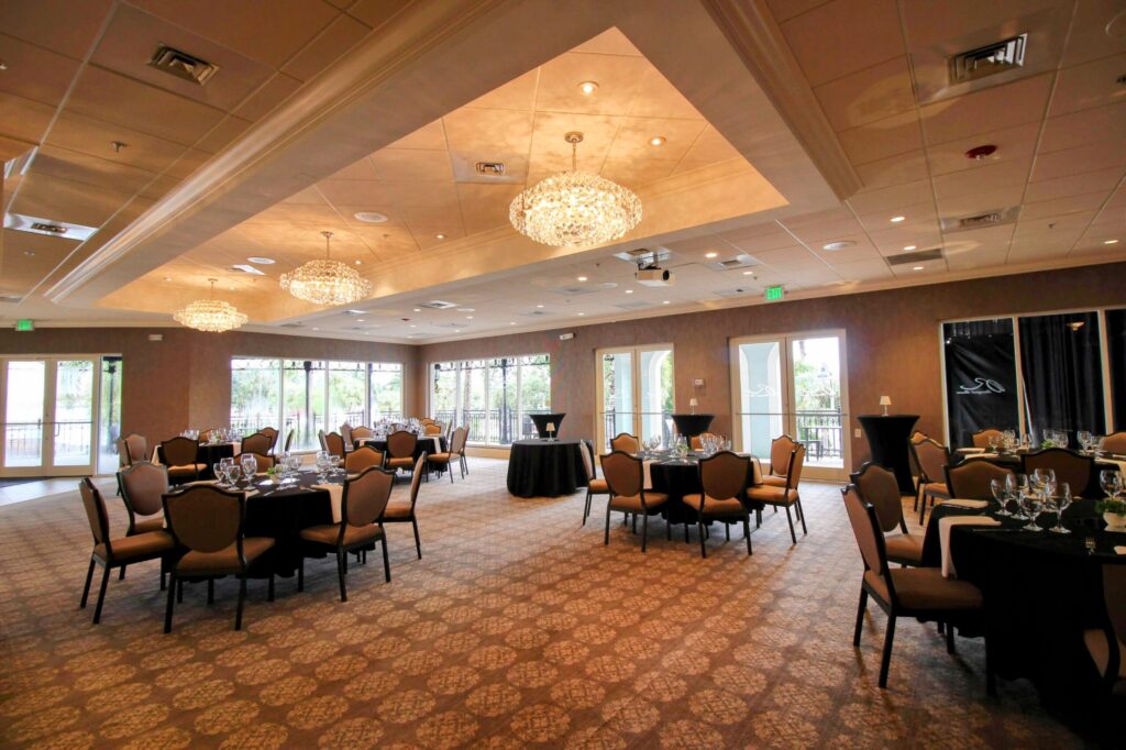 Room Center 2 scaled 1